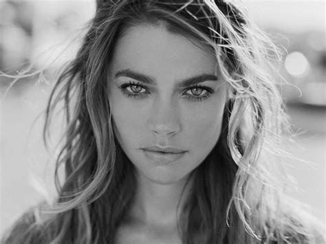 Denise Richards Wallpapers Images Photos Pictures Backgrounds