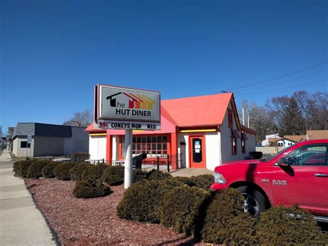 The Hut Diner Is Best Roadside Hamburger Hut In Michigan