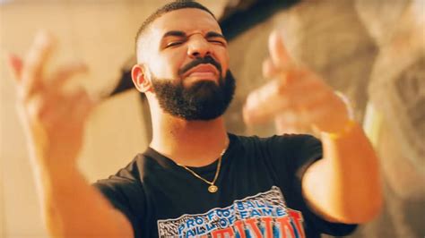 Start music automatically under audio tools playback. Drake Drops Celebrity-Filled Music Video for 'In My ...