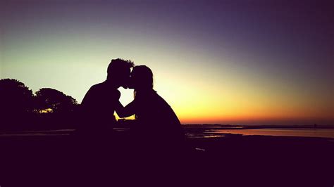 3840x2160px free download hd wallpaper romantic couple kiss sunset two people sky