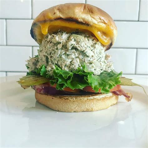 Cover and refrigerate for 30 minutes for the ingredients and flavors to mingle, or serve immediately. Dill Pickle Chicken Salad Sandwiches - Geni Recipes