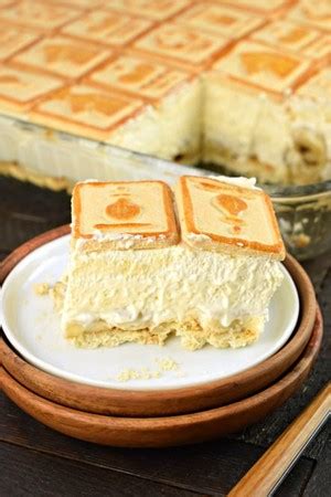 Line the bottom of a 13x9 baking dish with one package of chessmen cookies. Paula Deen's Banana Pudding | Bellamarie | Copy Me That