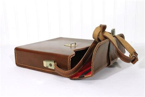 Vintage Leather Camera Case For Polaroid Sx 70 1970s 1980s Etsy Leather Vintage Leather