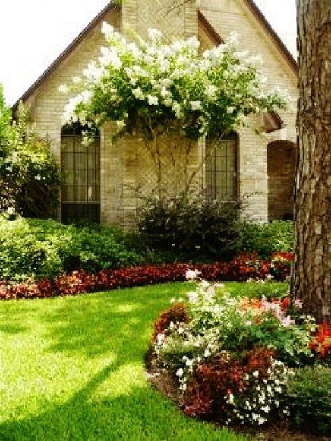 4) crape myrtles need at least 6 hours of direct sun for good. Crape-Myrtles in Southern Landscaping | hubpages