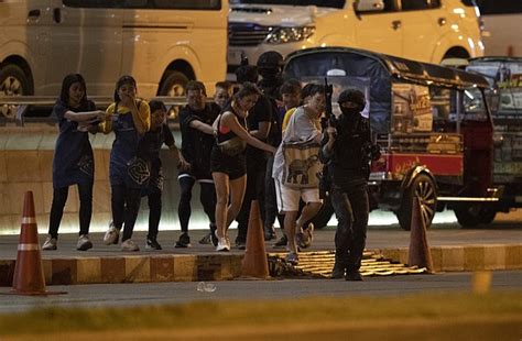 20 Dead 31 Hurt In Thai Mass Shooting Gunman Hides In Mall Chattanooga Times Free Press