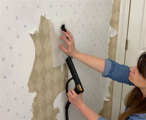 The Best Way To Remove Wallpaper For Damage Free Walls Is With A