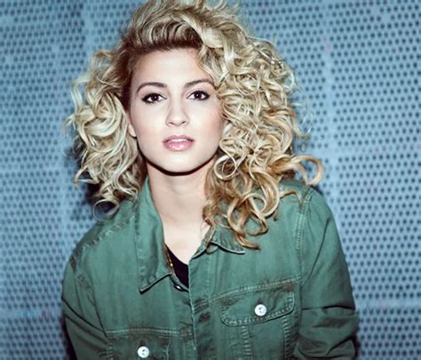 Who Are Allwyn Laura Kelly Tori Kelly Parents Brother Net Worth