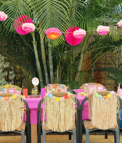 anna and blue paperie: Mackenzie's Aloha Summer Luau: Real Party