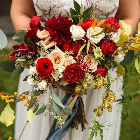 Wedding Bouquets With Red Roses Order Bouquet Of Lovely 100 Red Roses