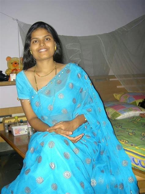 Indian Girls N Aunties Arpitha Aunty In Blue Saree