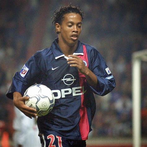 #onthisday 2001: Ronaldinho made his PSG debut #psg # ...