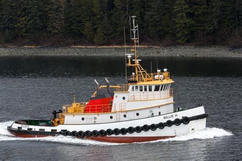 Tug Pulling A Load In A Narrow Strait Flickr Photo Sharing