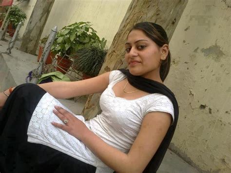 Desi Indian Girls Indian College Girls Looks Like A Model And Dream Girl