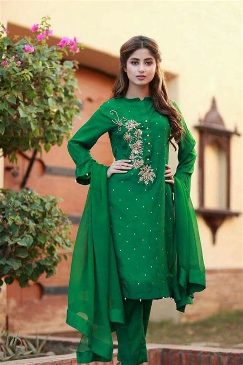 Pakistani Simple Beautiful Dress Fashion Dresses