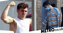 Tom Daley proudly wears his knitwear as he steps out after Olympics | Metro News