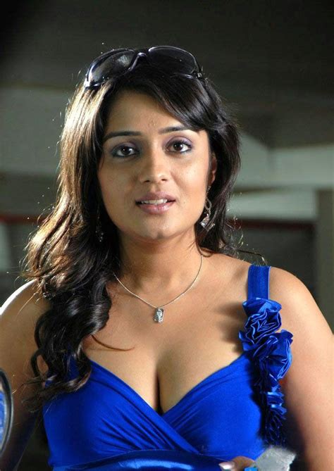 Telugu Cinema News: Actress Nikitha Hot Sexy Photo Gallery