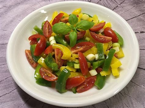 Tomaten Paprika Salat Von Leggerlegger Chefkoch