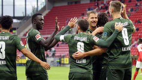Trikot vfb stuttgart zuhause 2020/2021. VfB Stuttgart | Rookie Silas Wamangituka im VfB TV Interview