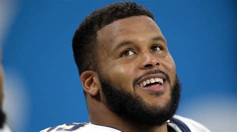 Rams Dt Aaron Donald Wins Si S Performer Of The Year Award Sports Illustrated