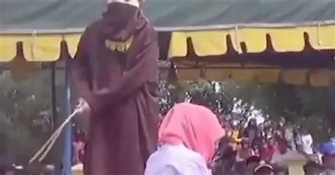 Woman Screams In Pain As She S Lashed Across The Back During Brutal Sharia Law Punishment