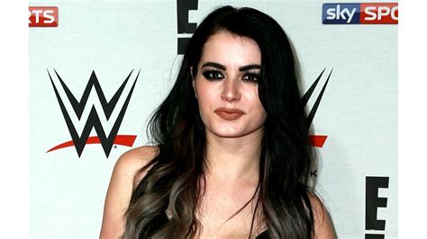 Wwe Star Paige Retires From Wrestling 8 Days