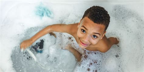 Read on to see why multiple washcloths are a must on your list of things to gather up when preparing for bath time. How Often Do Kids Really Need to Take a Bath? - Motherly