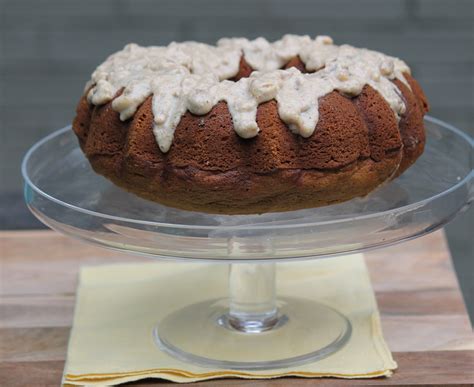 How to make a healthy low calorie birthday cake protein shake | birthday cake smoothie recipe. Pumpkin Bundt Cake | Low calorie cake recipes, Healthy ...
