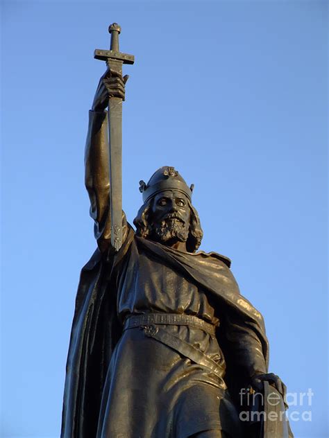 King Alfred The Great Statue At Winchester Photograph By Paul Cummings