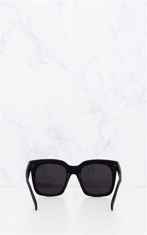 Matte Black Oversized Square Sunglasses Prettylittlething Ie
