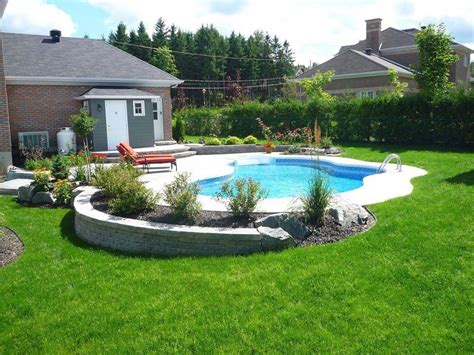 Traditional In Ground Pool I Love The Landscaping Which Borders The Simple Concr Simple Pool