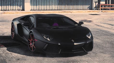 Black and white spaces are very popular right now, but i think black looks even better when combined with a striking. Car & Bike Fanatics: Matte Lamborghini Aventador