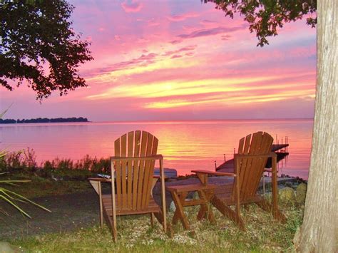 Since 2010, it has had a population decline of 12.8%. Door County sunset - Riley's Bay | Outdoor chairs, Door ...