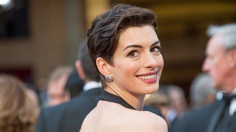 Anne Hathaway To Present On Oscar® Sunday Academy Of Motion Picture Arts And Sciences