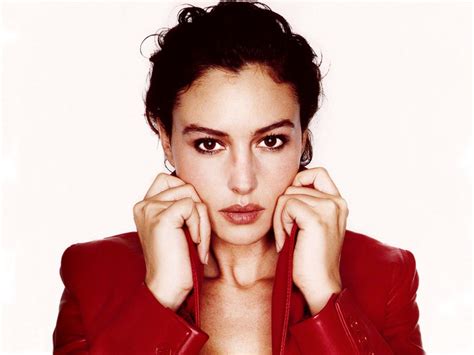 Monica Bellucci Sexy Wallpaper Images