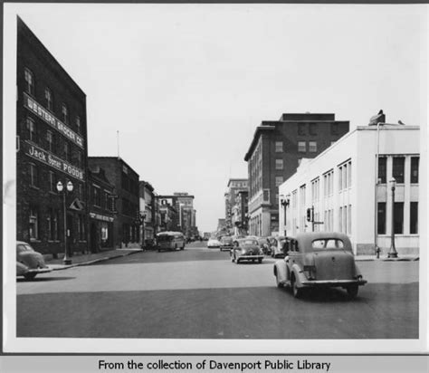 Photo Second Street In Downtown Davenport Misc Album Dwdarby