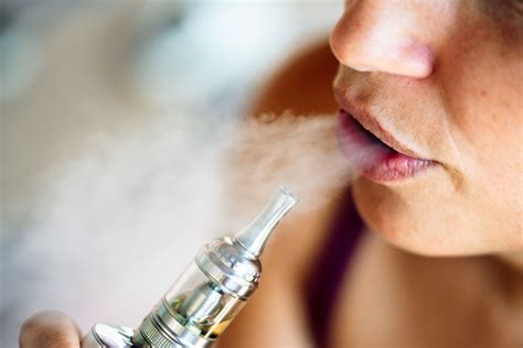 Vaping Thc Oil Effects Risks And How To Get Help
