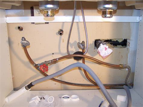 And because this is a single handled unit, i'm using the trim ring to cover. How to Replace a Mobile Home Kitchen Faucet - Kitchen Suggest