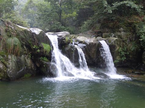 Filehuanglong Lake Waterfall In Mt Lushan Wikimedia Commons