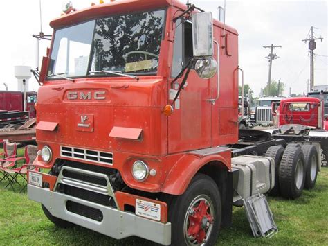 Gmc Crackerbox With An 8v 71 Detroit Diesel Trucks Gmc Trucks Gmc