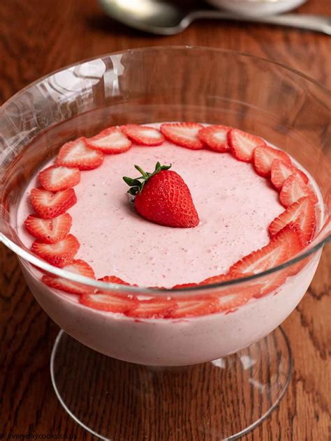 Easy Strawberry Mousse Everyday Cooks