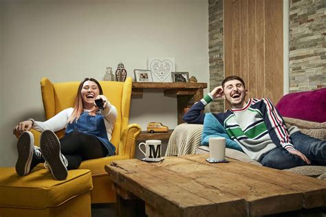 Gogglebox 2021 Start Date Reviewers Shows And Everything You Need To Know What To Watch