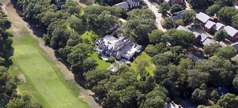 Tom Bradys Current Home In Brookline Since January 2014