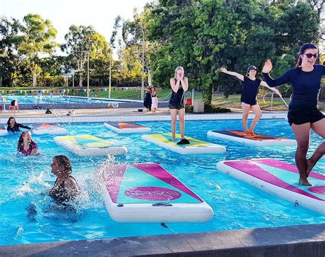 this my friends is what you call dominos 🤣😅🌞🌊 yoga on water float yoga canberra at phillip