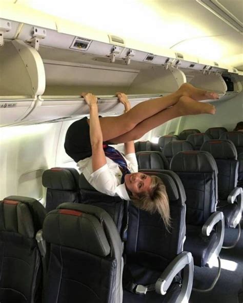 Girls On Planes Pics