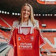 Daphne van Domselaar langer bij FC Twente • FlowSports