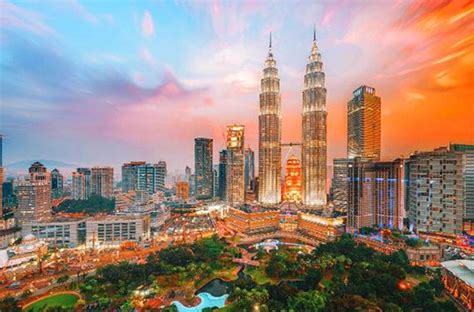Your friendly and professional driver will collect you from your kuala lumpur hotel and transport you through the scenic hillsides of malaysia on your way to genting highlands. 40% Off 4D3N Genting Highlands & Kuala Lumpur Tour Promo - HTT