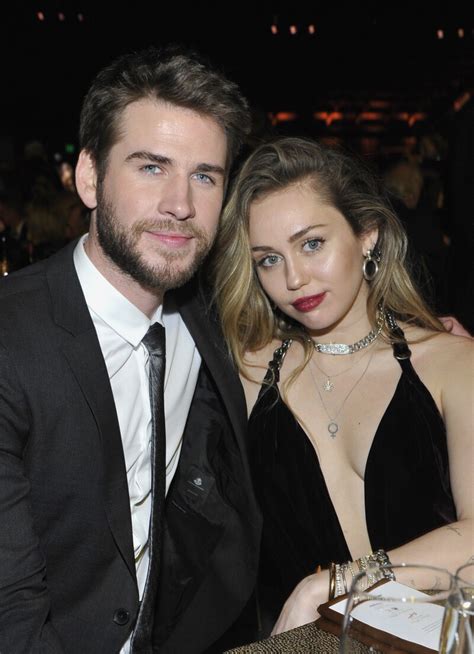 Miley Cyrus Y Liam Hemsworth En Su Primera Aparición Como Marido Y Mujer