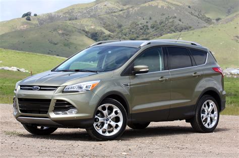 Ford Recalling Nearly 700k Escape Cuvs C Max Hybrids Over Two Separate