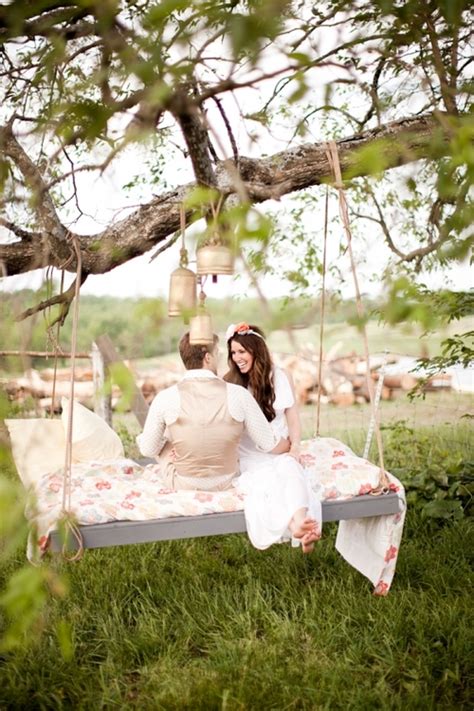 Emma Taylor: Vintage Theme Wedding Decoration Ideas