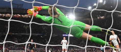 Mary Earps Part Of A New Generation Of Female Goal Keepers Man United